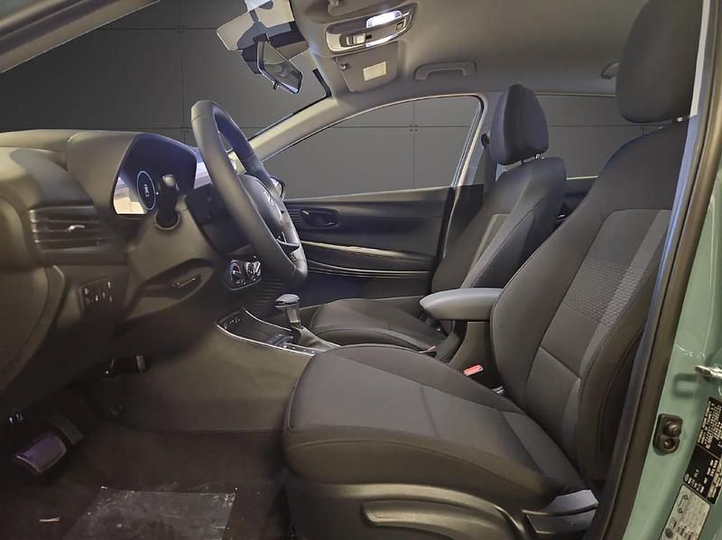 Neu Hyundai i20 90 PS (66 kW) 2026 Grün Limousine