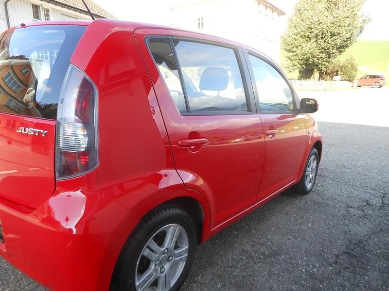 Gebraucht Subaru Justy 91 PS (66 kW) 2009 Kleinwagen