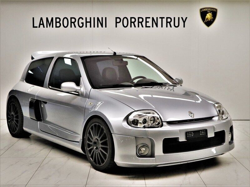 Grau Gebraucht 2002 Renault Clio II Limousine | CHF 55’500 - Bild 1/4