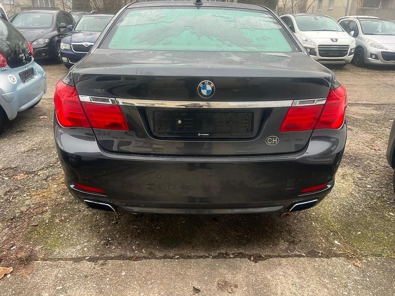Gebraucht BMW 750 408 PS (300 kW) 2011 Limousine