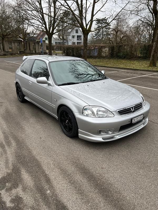 Gebraucht 2001 Honda Civic | CHF 24’999 - Bild 1/4
