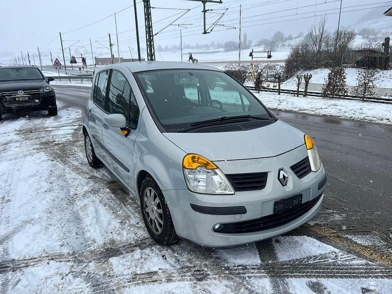 Gebraucht 2004 Renault Modus Dynamique Van / Kleinbus | CHF 1’999 (Teuer) - Bild 1/4