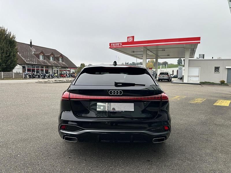 Gebraucht Audi A5 Ambiente 204 PS (150 kW) 2025 Schwarz Coupé