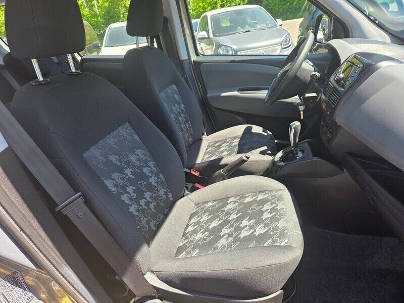 Gebraucht Opel Combo Enjoy 90 PS (66 kW) 2012 Van / Kleinbus