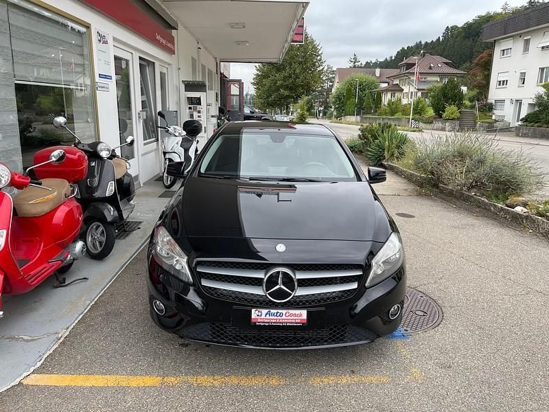 Gebraucht Mercedes A200 136 PS (100 kW) 2015 Limousine