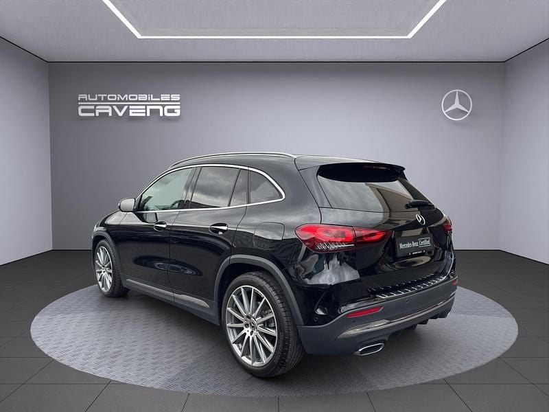 Gebraucht Mercedes GLA200 AMG line 163 PS (119 kW) 2021 SUV