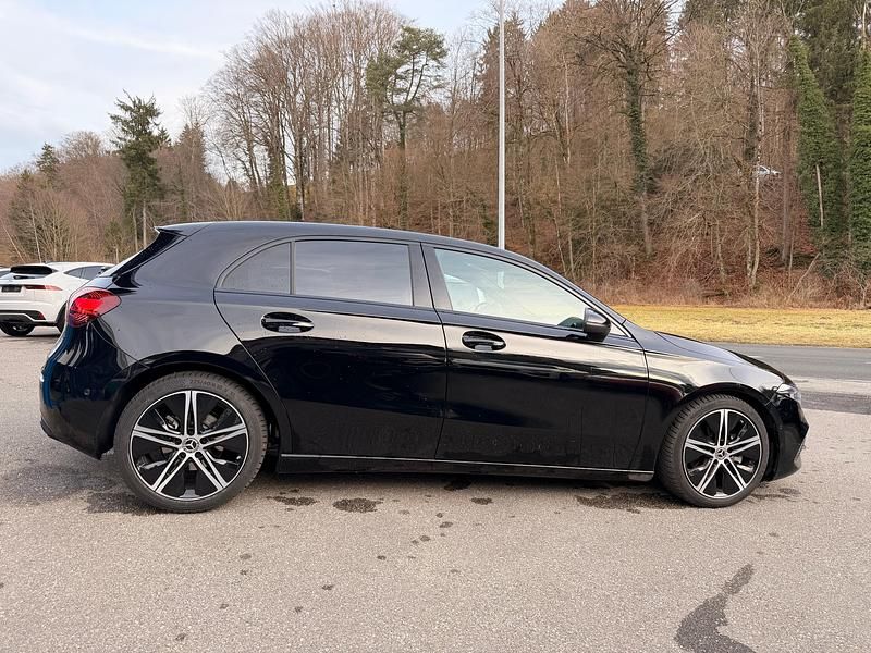 Gebraucht Mercedes A200 163 PS (119 kW) 2025