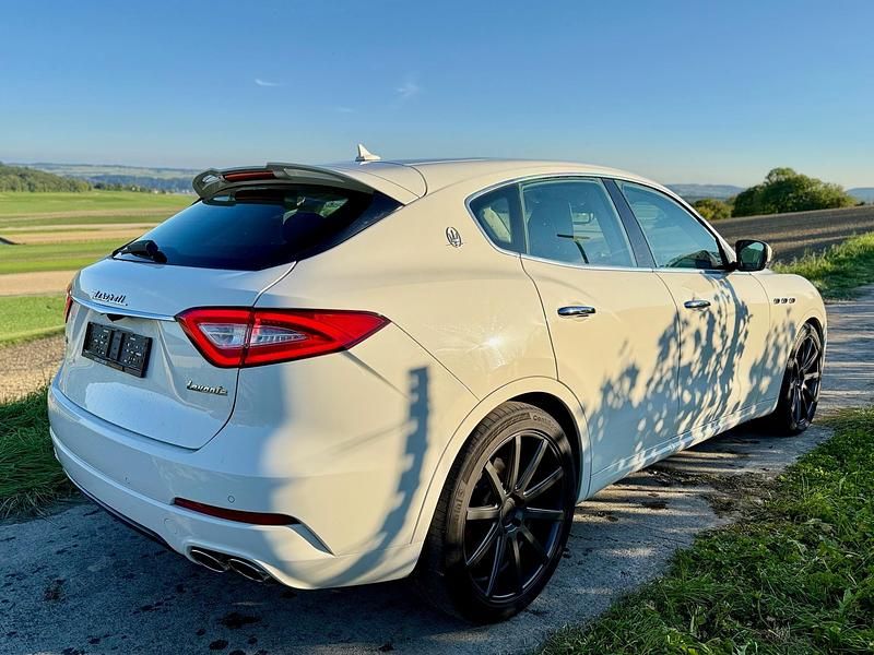 Gebraucht Maserati Levante 275 PS (202 kW) 2017 SUV