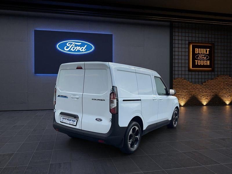 Neu Ford E-Transit Limited 100 kW (136 PS) 2025 Van