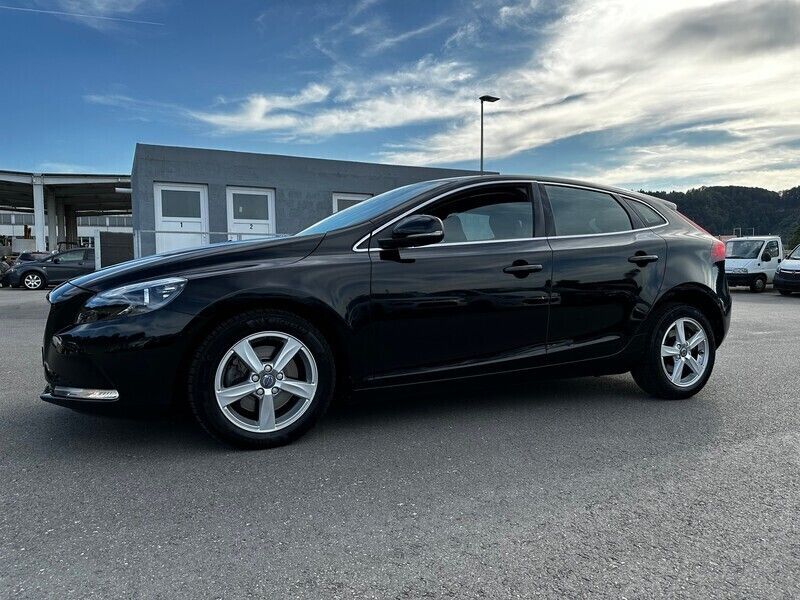 Gebraucht Volvo V40 Kinetic 122 PS (89 kW) 2015 Kombi