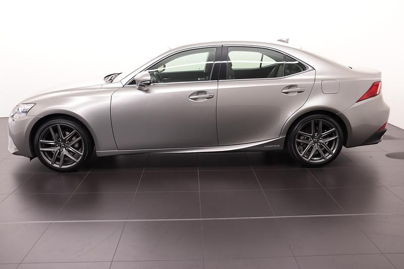 Gebraucht Lexus IS300h 223 PS (164 kW) 2016 Silber Limousine