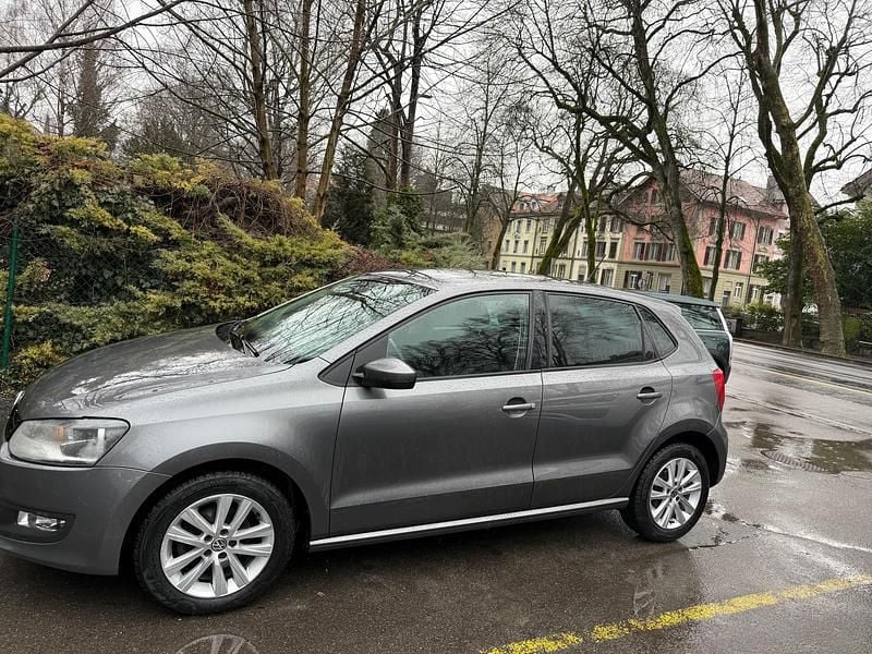 Gebraucht VW Polo Design 90 PS (66 kW) 2014
