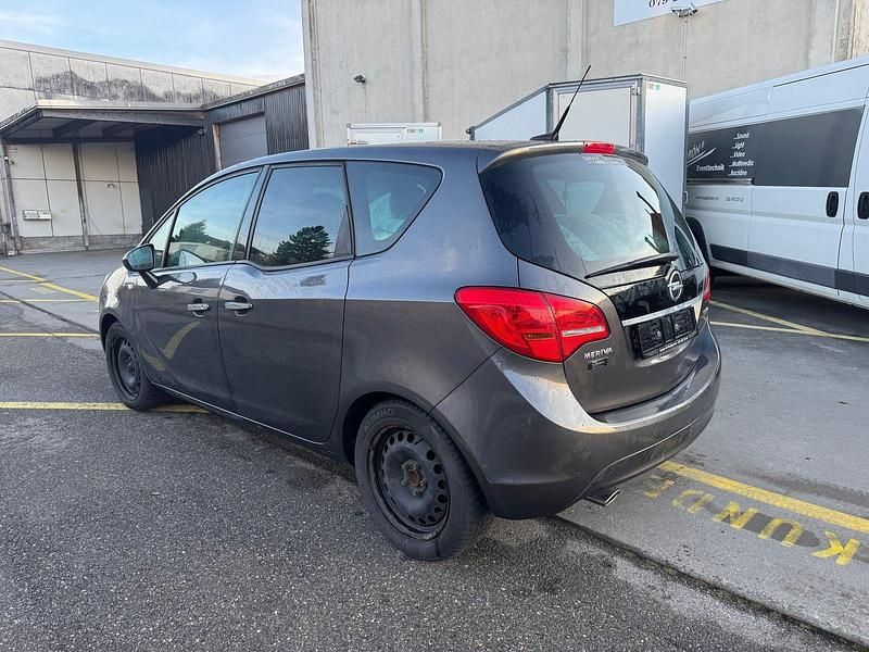 Gebraucht Opel Meriva Color Edition 140 PS (102 kW) 2012 Van / Kleinbus