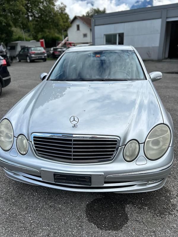 Gebraucht Mercedes E240 Avantgarde 177 PS (130 kW) 2003