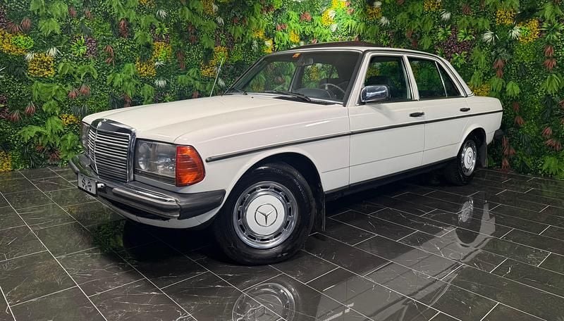 Gebraucht 1985 Mercedes 300 | CHF 16’777 - Bild 1/4