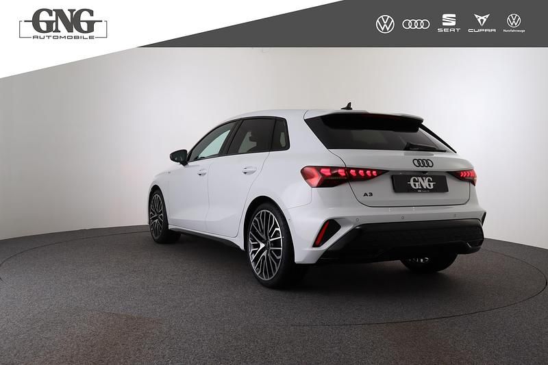 Neu Audi A3 Attraction 150 PS (110 kW) 2025 Weiss Limousine