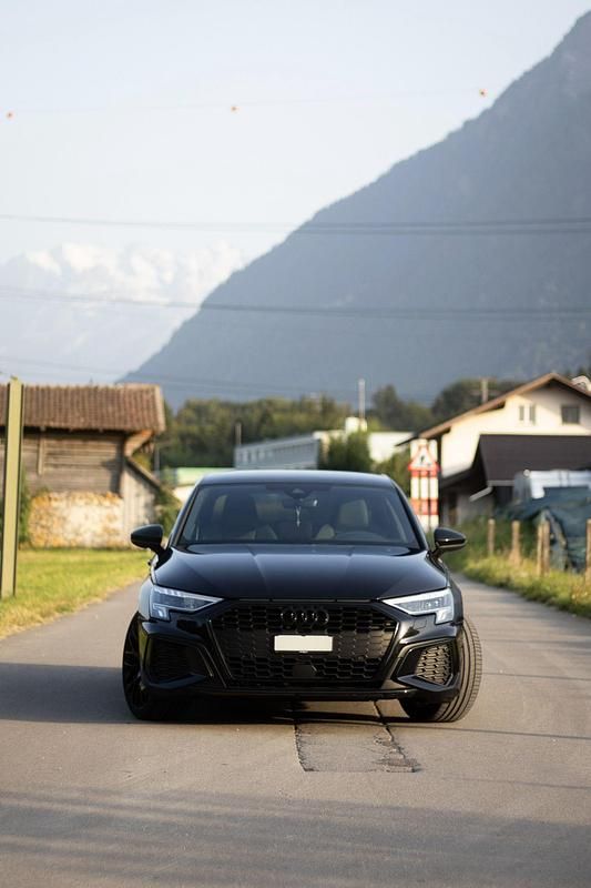 Gebraucht Audi A3 Attraction 150 PS (110 kW) 2023 Limousine