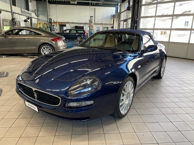 Blau Gebraucht 2002 Maserati Spyder GT Cabrio | CHF 32’900 - Bild 1/4
