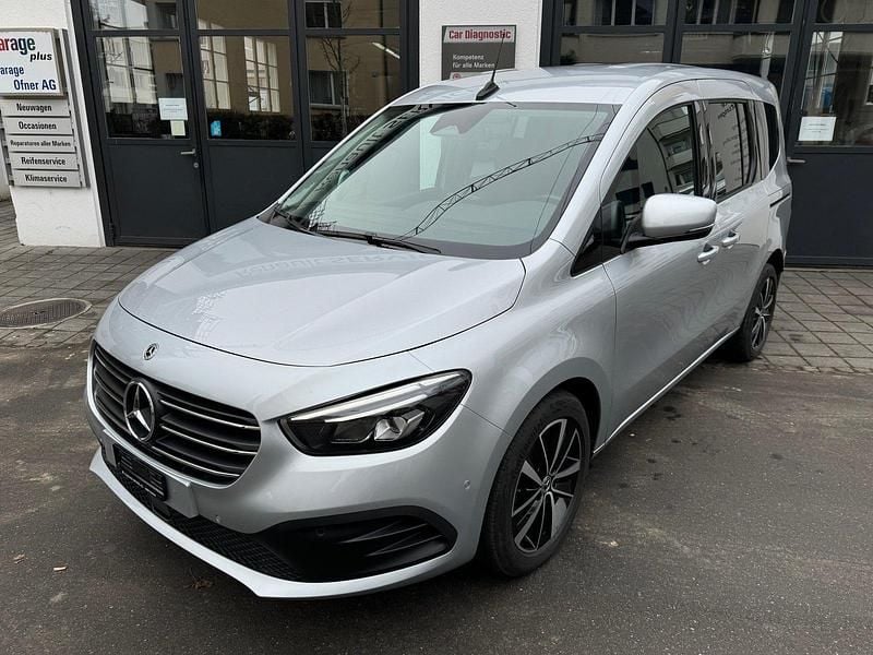 Gebraucht Mercedes 180 116 PS (85 kW) 2022 Limousine