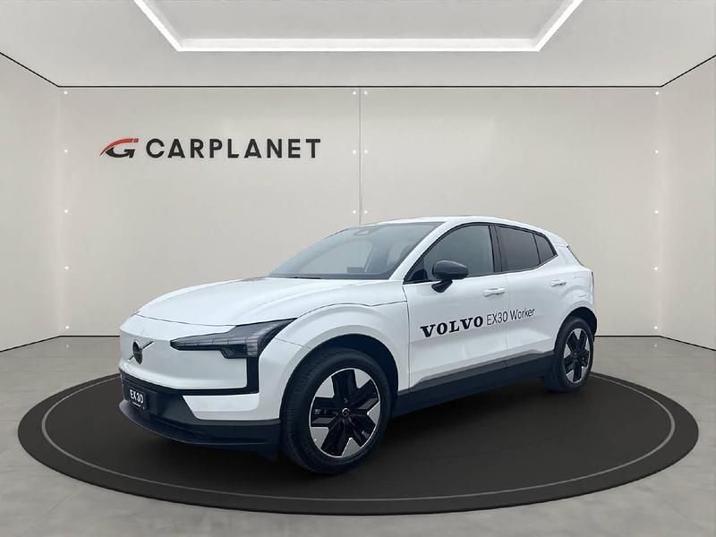Weiss Neu 2025 Volvo EX30 Core SUV | CHF 42’775 - Bild 1/4