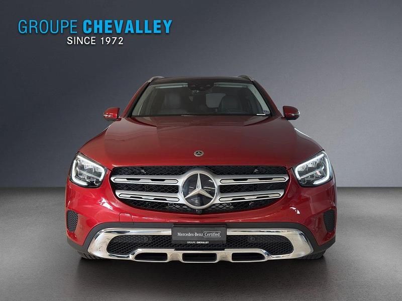 Gebraucht Mercedes GLC200 197 PS (144 kW) 2022 Rot SUV