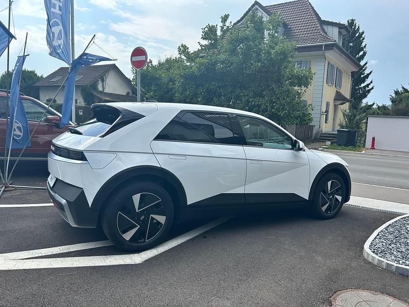 Neu Hyundai Ioniq 167 kW (228 PS) 2025 Weiss Kleinwagen