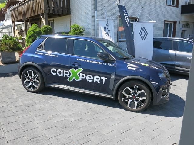 Blau Neu 2025 Renault 5 E-Tech Komfort Limousine | CHF 33’550 (Fairer Preis) - Bild 1/4