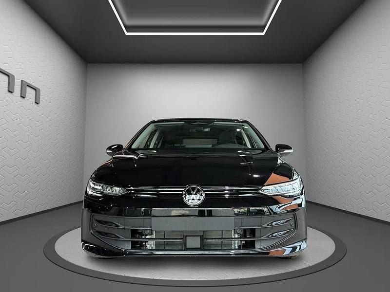 Neu VW Golf VIII Basis 115 PS (84 kW) 2025 Schwarz