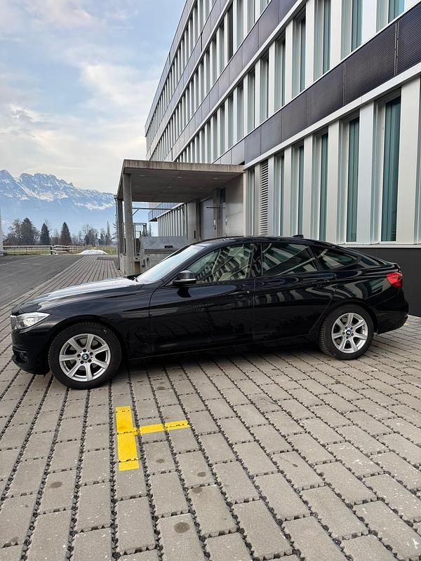 Gebraucht BMW 330 Luxury Line 258 PS (189 kW) 2014