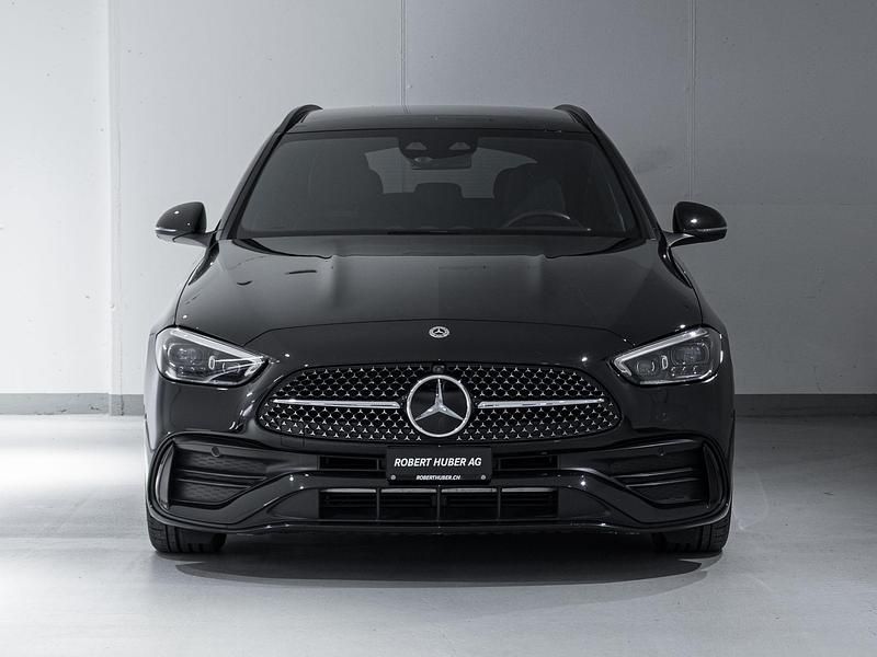 Gebraucht Mercedes C300e 258 PS (189 kW) 2024 Schwarz Kombi