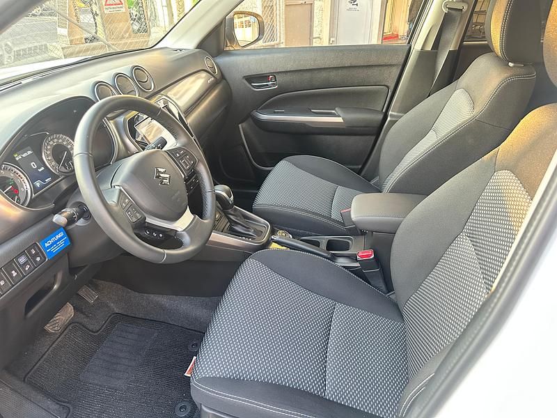 Gebraucht Suzuki Vitara 116 PS (85 kW) 2024 SUV