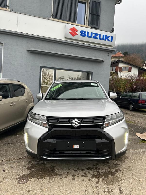 Gebraucht Suzuki Vitara 116 PS (85 kW) 2024 SUV