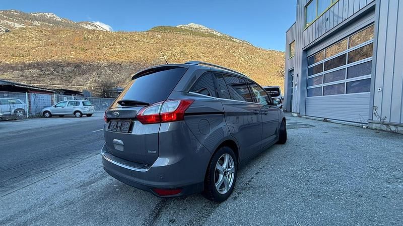 Gebraucht Ford Grand C-Max Titanium 125 PS (91 kW) 2013 Van / Kleinbus
