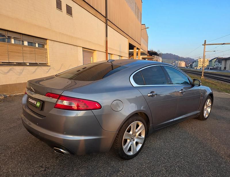 Gebraucht Jaguar XF Premium Luxury 207 PS (152 kW) 2009 Limousine