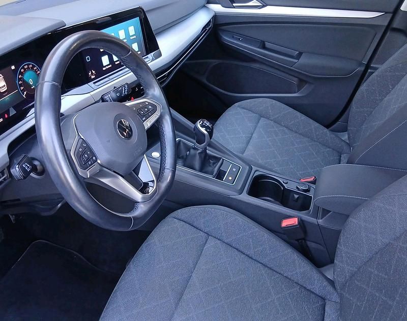 Gebraucht VW Golf VIII Life 131 PS (96 kW) 2020