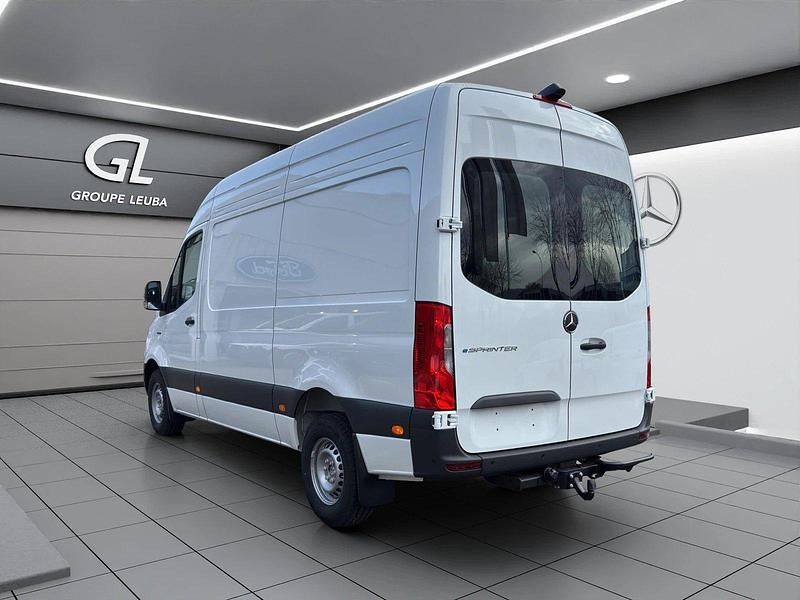 Neu Mercedes E-Sprinter 150 kW (204 PS) 2026 Van