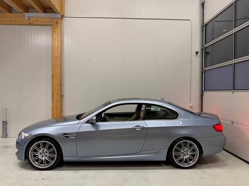 Gebraucht BMW 330 245 PS (180 kW) 2010 Coupé