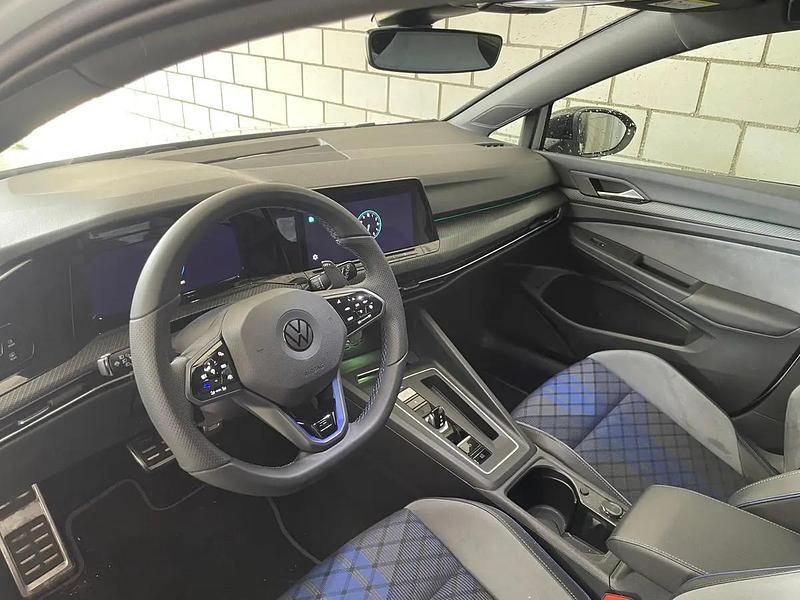 Gebraucht VW Golf VIII R 320 PS (235 kW) 2025 Weiss