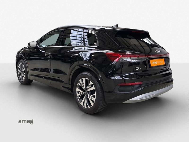 Gebraucht Audi Q4 e-tron Ambiente 125 kW (170 PS) 2023 Nero mytha metallizzato SUV