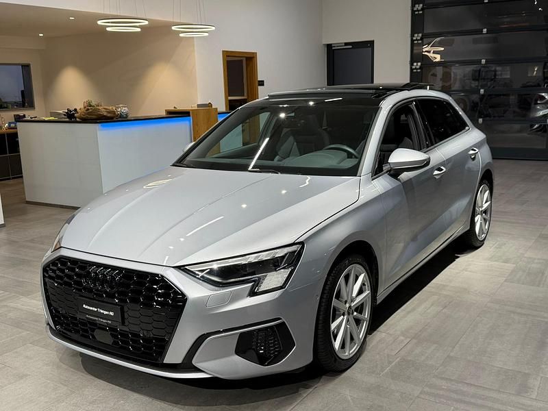 Gebraucht Audi A3 Sportback e-tron Attraction 150 PS (110 kW) 2023 Kleinwagen