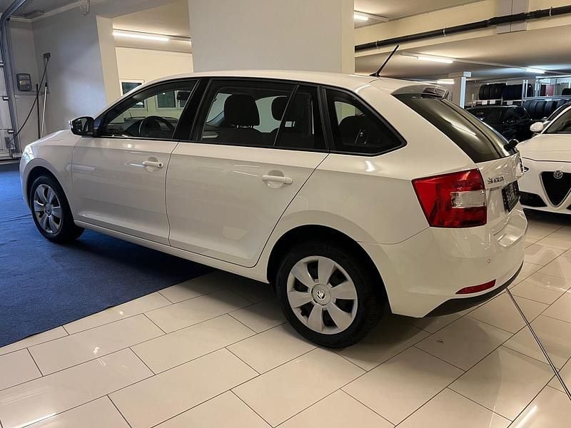 Gebraucht Skoda Rapid Active 110 PS (80 kW) 2016 Weiss Kleinwagen