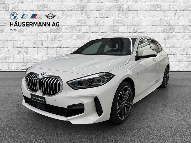 Weiss Gebraucht 2024 BMW 120 M Sport Kleinwagen | CHF 32’900 (Fairer Preis) - Bild 1/4