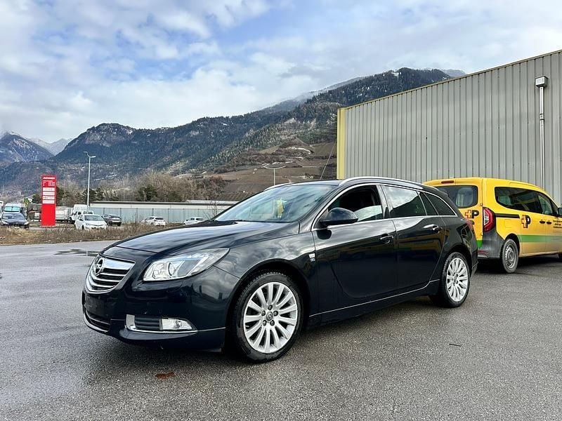Gebraucht Opel Insignia Sport 220 PS (161 kW) 2010 Kombi