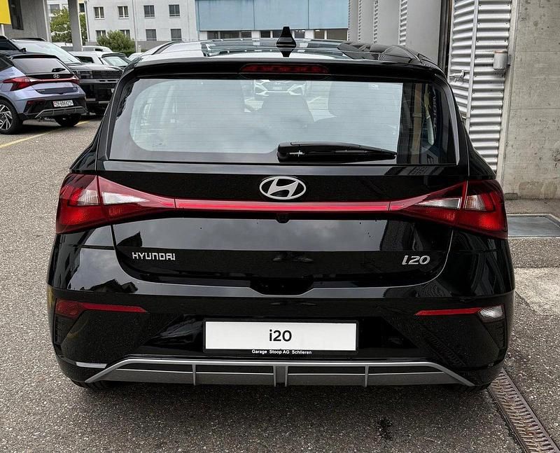 Neu Hyundai i20 100 PS (73 kW) 2025 Limousine
