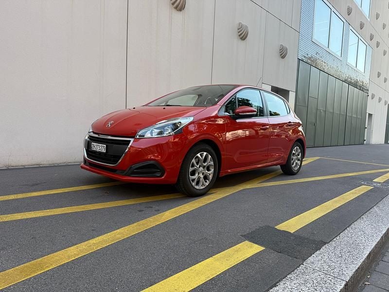 Gebraucht 2015 Peugeot 208 Active Kleinwagen | CHF 5’500 (Guter Preis) - Bild 1/4