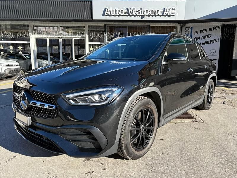 Gebraucht Mercedes GLA250 AMG line 224 PS (164 kW) 2022 Schwarz SUV