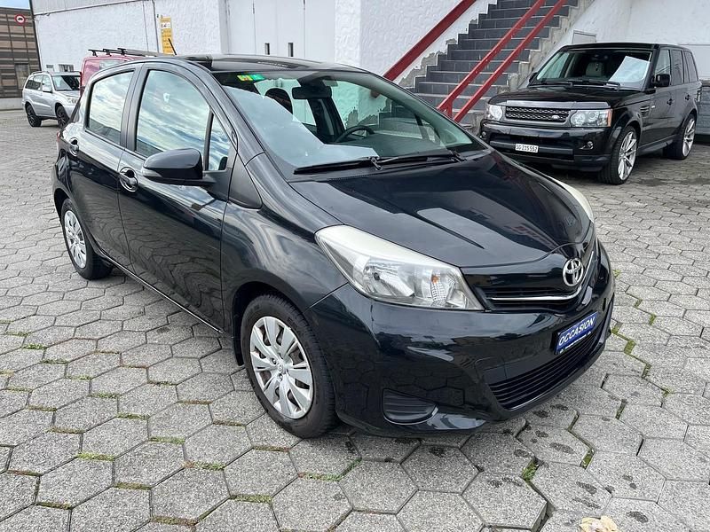 Gebraucht 2012 Toyota Yaris Luna | CHF 6’999 (Fairer Preis) - Bild 1/4