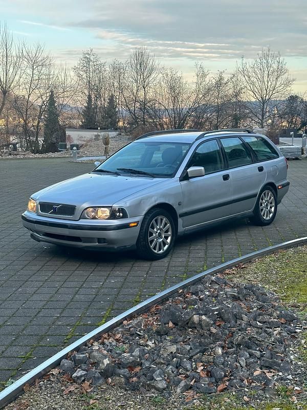 Gebraucht 2000 Volvo V40 | CHF 990 - Bild 1/4