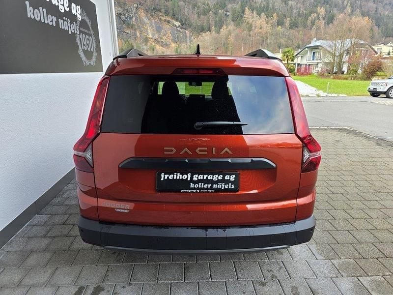 Gebraucht Dacia Jogger Extreme 141 PS (103 kW) 2025 Braun Van / Kleinbus