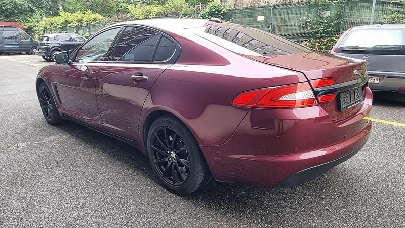 Gebraucht Jaguar XF 190 PS (139 kW) 2011 Limousine